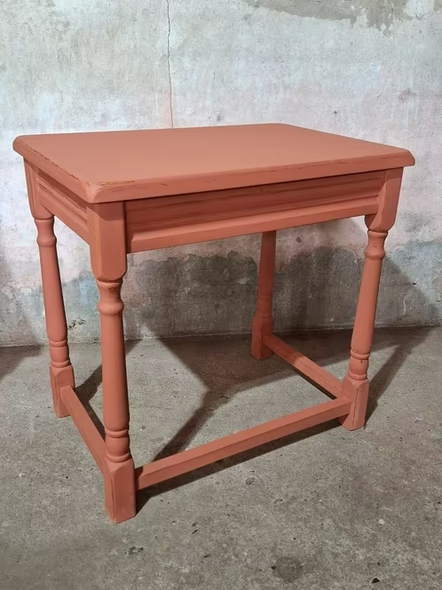 Oude Brocante Houten Krukje Tafeltje Restyle Mat Terracotta