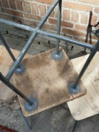 Oude Vintage Kruk Krukje Bijzettafel Plantentafel