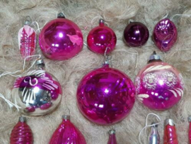 Oude Vintage Kerstballen 7542 Doosje Magenta Roze