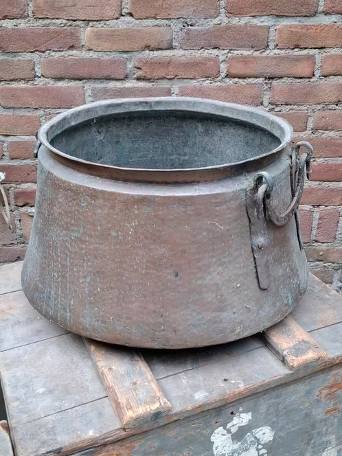 Oude Antieke Gehamerde Koperen Kookpot Ketel Aker