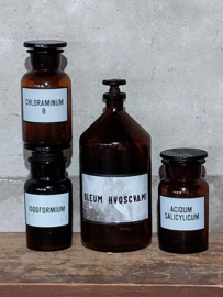 Oude Vintage Set Apothekersflessen met Etiket