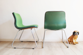 Set groene vintage stoelen, Hajime Oonishi. Retro design Spirit stoel voor Houtoku/Artifort