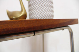 Vintage bijzettafeltje - Bauhaus stijl. Retro design tafel