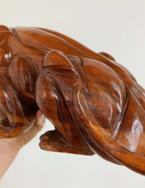 Groot houten beeld van een aanvallende kat-achtig.  Vintage sculptuur - tijger?