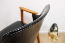 Houten vintage stoel met armleuningen. Mid Century design, Pastoe?