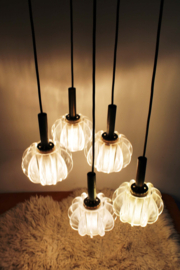 Vintage hanglamp met 5 glazen kappen. Retro design lamp, Raak?