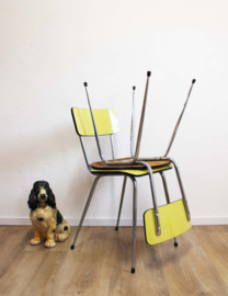 Set van 2  gele vintage stoelen. Retro formica stoeltjes - geel