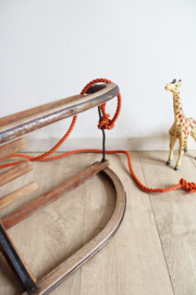 Houten vintage slee. Grote retro slede