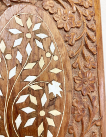 Houten vintage sieradenkistje. Handgesneden kamfer kistje.