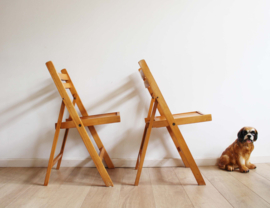 Houten vintage klapstoelen. Retro festival / tuin stoel