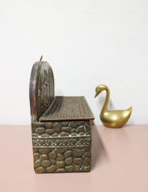 Antiek koperen bakje met Hollands tafereel. Handgemaakt vintage kaarsendoos met deksel