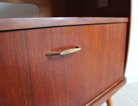 Houten vintage audiomeubel. Mid Century retro design kast / dressoir