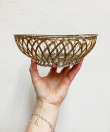 Zilverkleurige gevlochten mandje, antiek? Vintage broodmandje zilver filigraan?