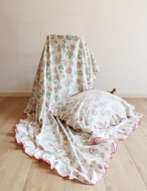 Vintage bloemetjes dekbedovertek met kussensloop. Retro beddengoed / dekbedhoes