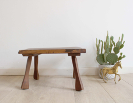 Vintage boomstam tafeltje. Houten retro krukje / plantentafel