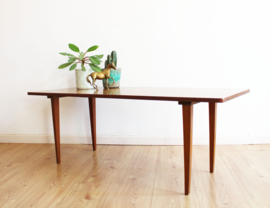 Houten vintage salontafel. Retro design tafel / coffee table