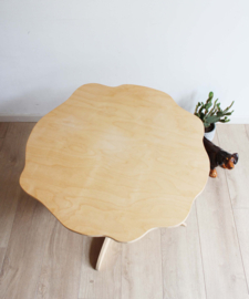 Houten tafeltje in boomvorm. Retro boom tafel.