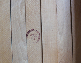 Houten vintage klapstoelen. Retro festival / tuin stoel