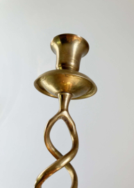 Goudkleurige vintage kandelaar. Opengewerkte messing (?) kaarsenhouder