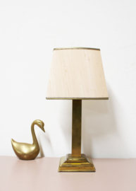 Goudkleurige tafellampje met creme kap. Vintage lamp
