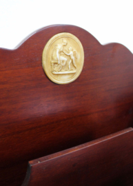 Klassiek houten postbakje, antiek look. Retro desk organzier / pennenbak