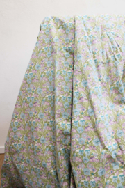 Set bloemetjes gordijnen met sprei -  Pippa -  A Sanderson Fabric. Twee vintage overgordijnen