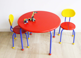 Vintage kindertafel met 2 stoeltjes - Puzzle - IKEA. Retro tafel - Memphis stijl.