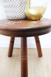 Vintage tripod plantentafeltje. Houten retro krukje / tafeltje