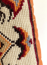 Vintage Smyrna kussen met oosterse sfeer. Handgemaakt boho kussen.