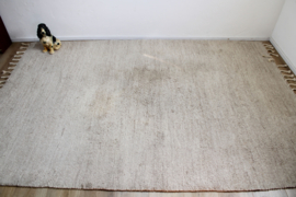 Authentiek vintage Berber kleed. Groot wollen Perzisch tapijt.