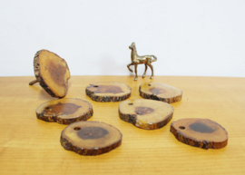 Set rustieke boomstam onderzetters. Houten vintage onderzettertjes