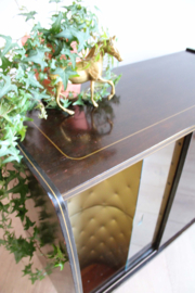 Houten vintage dressoir / servieskast. Mid Century retro kast / audiomeubel