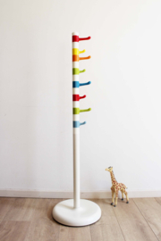 Vrolijke vintage kapstok - Krokig - Ikea. Staande retro kapstok