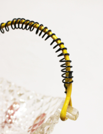 Glazen vintage bonbon schaaltje met hadvat. Retro bakje