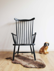Zwarte vintage spijlenstoel - Pastoe? Houten retro design stoel.
