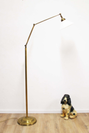 Hollywood Regency lamp met witte kap. Gouden vintage vloerlamp