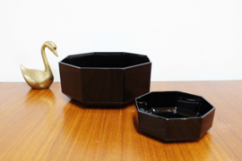Set glazen vintage schaal- Arcoroc -France - Octime. Twee zwarte retro schalen