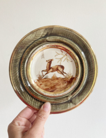 Klein vintage wandbord met hertje. Bruin retro bordje