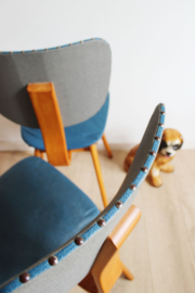 Set houten vintage stoelen met blauw/grijs skai-leer. Retro design dining chairs