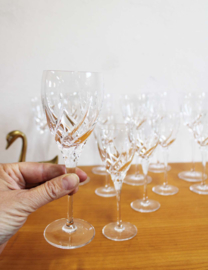 Grote set kristallen wijnglazen, Wedgwood Toscane? 12 vintage glazen met swirl.