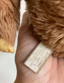 Kleine vintage knuffel aap. Retro knuffel Tobby Bear - 26 cm. Happy Horse 1981