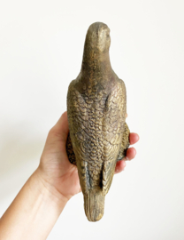 Sfeervolle vintage duif. Retro beeldje / vogel