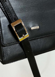 Zwart lederen schoudertas van H.J. de Rooy. Vintage crossbody handtas