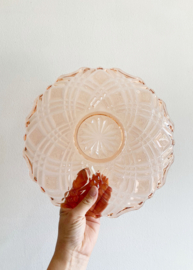 Glazen vintage schaal met vakverdeling, rosé. Art Deco bord van roze glas