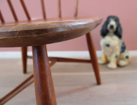 Houten vintage spijlenstoel - Lena Larsson - Nesto. Scandinavisch design stoel.