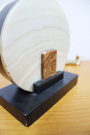 Marmeren vintage boekensteun. Art Deco ornament