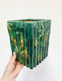 Twee vintage majolica bloempotten. Groene retro Bamboe potten