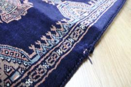 Lang blauw Oosters kleed / loper. Handgemaakt vintage Perzisch tapijt