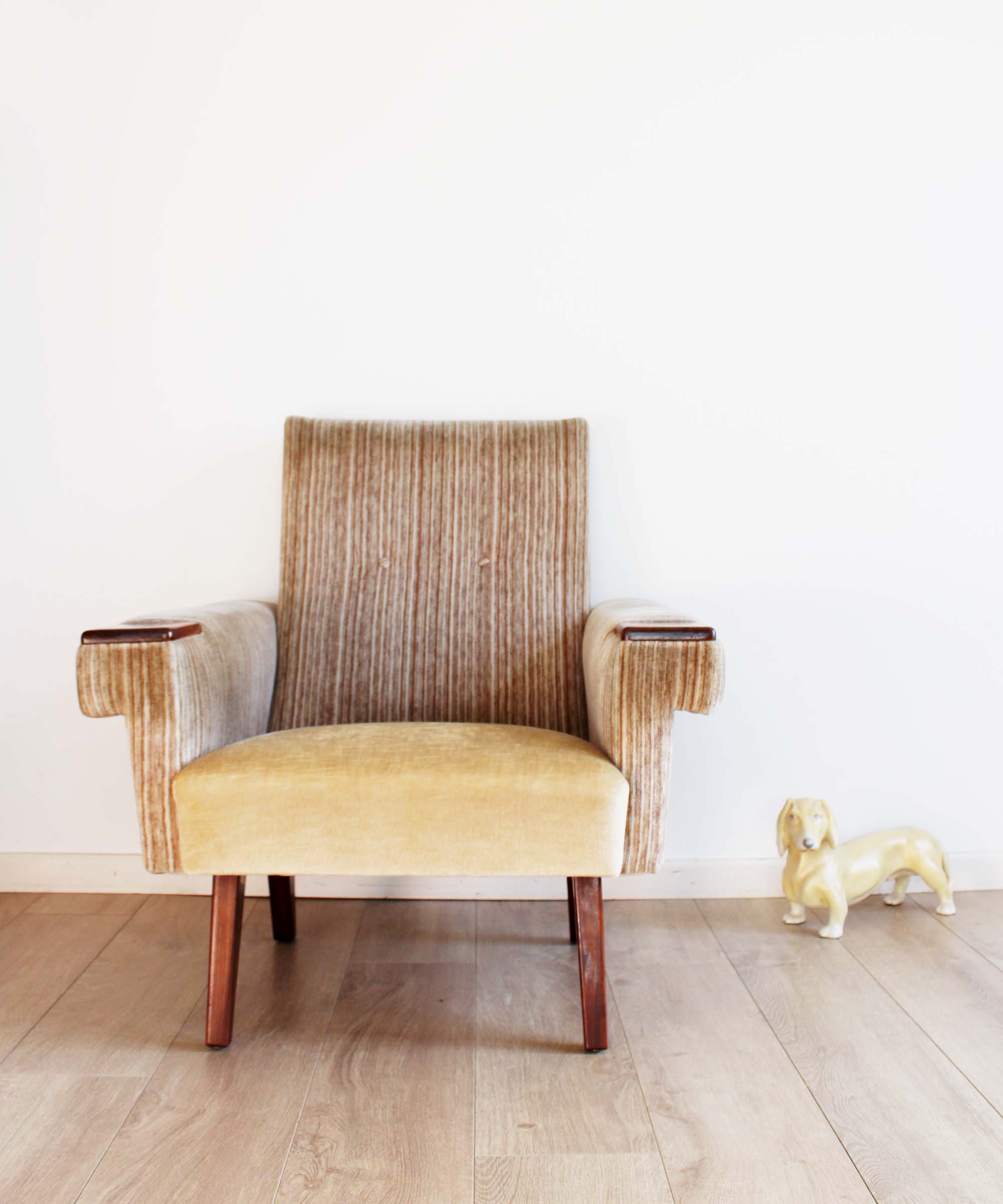 Heerlijke vintage Mid Century fauteuil. Retro design lounge stoel