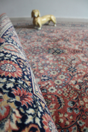 Groot wollen vintage kleed - Louis de Poortere. Bohemien tapijt met bloemen